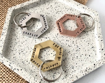 Placa de identificación para perro con arandela hexagonal de latón