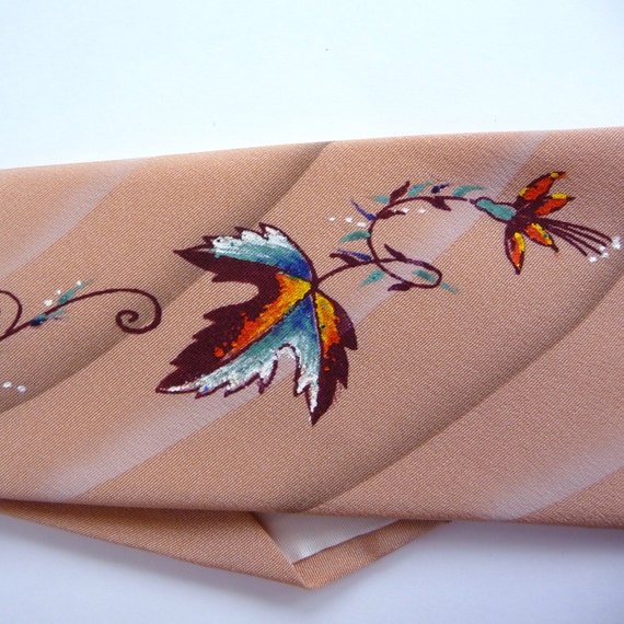 1950s Hand Painted Rayon Necktie with Leaf Design - image 3