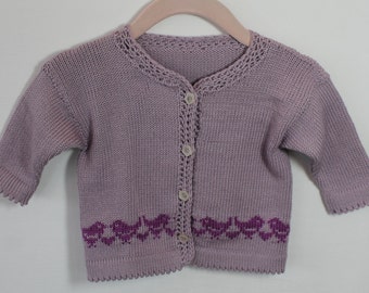 Pretty cashmerino cardigan, jacket for a 0-3m little girl. Shower gift, gift idea. Love birds, little birds.