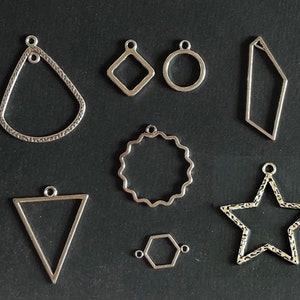 Ciondoli in argento antico, rotondi, quadrati, vuoti, circolari, poligoni martellati, pendenti, connettori per orecchini e collane, gioielli