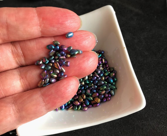 Irregular no hole beads Chameleon Stone nail beads 3D Nail Rhinestone Small Nail Art Decorations, holo beads