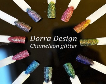 Chamäleonfarbenes sechseckiges Glitzer-Nageldesign