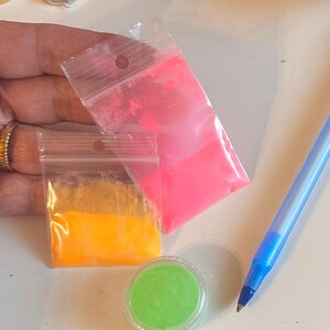 Neon Luminous glow powder super bright fluorescent powder pigment noctilucent powder glow in dark image 11