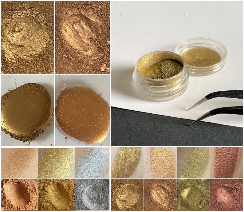 K&ouml;nnte beinhalten: Nahaufnahmen verschiedener gold- und bronzefarbener Lidschattenpigmente. Das Bild zeigt ein kleines Glas mit goldenem Lidschatten, Farbmuster und Nahaufnahmen der Texturen. Die Farben reichen von hellgold bis tiefbronze, mit unterschiedlichen Texturen und Finishes. Auch eine Pinzette ist zu sehen.