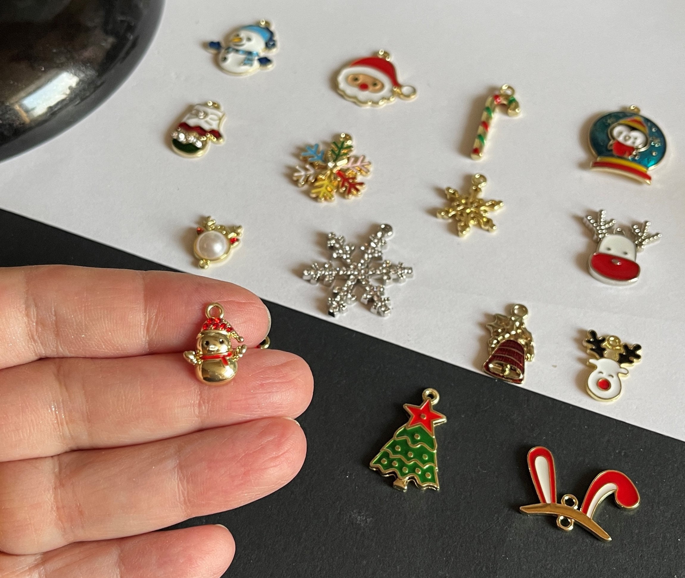 2/6 Piece Santa Hat Earring Post, Christmas Charms for Jewelry Making,  Earring Posts With Loop, Earring Studs Gold 294 