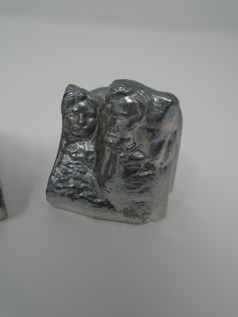 Vintage Metal Alloy Mount Rushmore Salt and Pepper