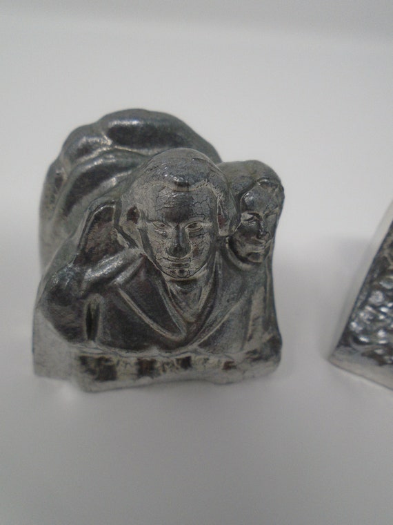 Vintage Metal Alloy Mount Rushmore Salt and Pepper