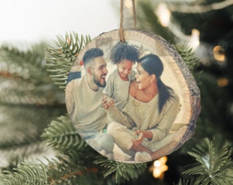 handcrafted wood ornament, Customizable with your picture, perfect ornament for Christmas tree