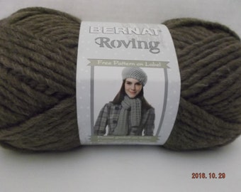 Bernat Roving Yarn ~  #00011 Bark ~ Wool Blend ~ #5 Bulky ~ 3.5 oz/100g ~ 120 yds