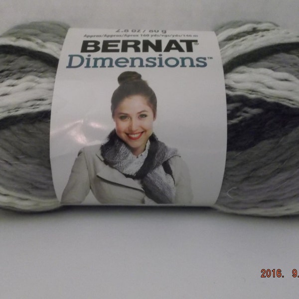 Bernat Dimensions Yarn ~ Wool Blend ~ Colour # 99008 Peppermill ~ 2.8 oz ~ 160 Yards ~ #5 Bulky