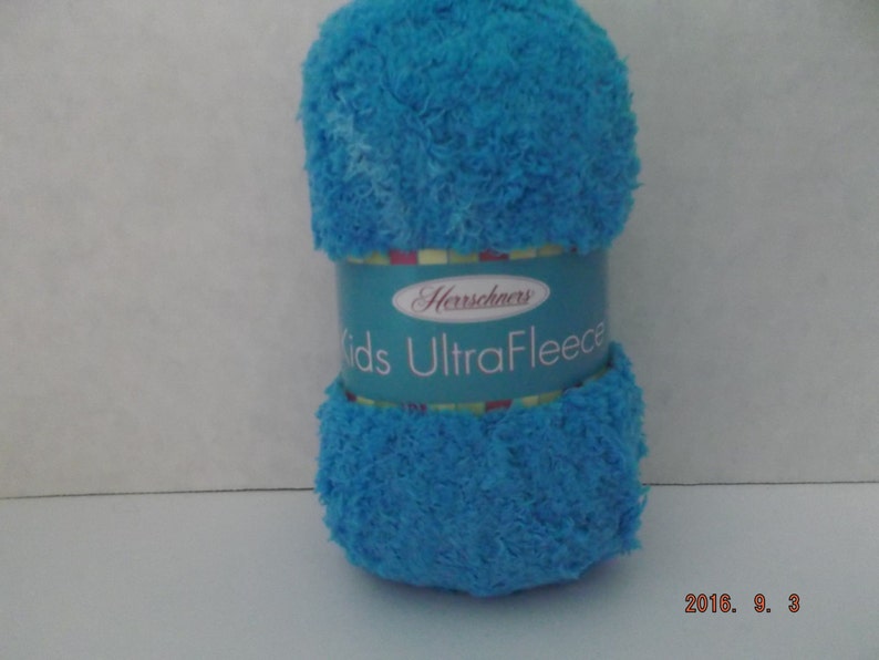 Herrschners Kid's Ultrafleece Yarn Iced Blue 3.5 oz 108 Yards image 1