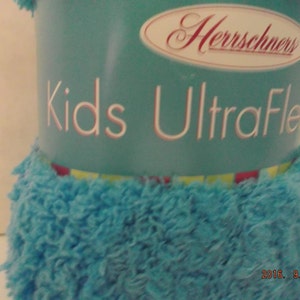 Herrschners Kid's Ultrafleece Yarn Iced Blue 3.5 oz 108 Yards image 4