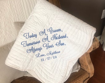 Mother of the Groom Quilt, Mother of the Groom Gift; Mother gift; Mom Wedding Gift; Personalized quilt; Embroidered gift, Personalized throw