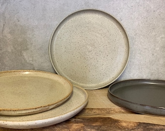 Single custom made dinner plate in your choice of glaze colours
