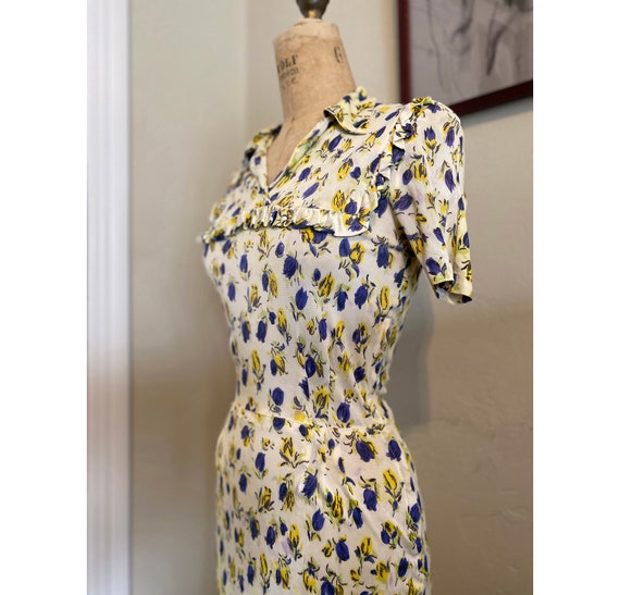 Vintage 70s does 40s Floral Day Dress - image 1