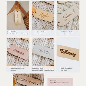 Op de afbeelding: Een collectie rechthoekige cadeaulabels in goud, zilver en ros&eacute;goud spiegelafwerkingen, en natuurlijk berkenhout. Elk label is voorzien van aangepaste gegraveerde namen zoals Timothy, Haylee, Samuel, Emma, Grace, Whitney en Savannah.