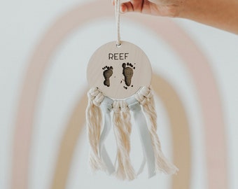 personalized baby footprints sign | footprints ornament | footprint keepsake | engraved macrame sign | gift for mom