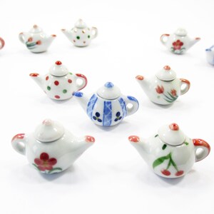 Set 5 Mixed Coffee Pot Teapot Assorted Paint Dollhouse Miniature Ceramic 12943