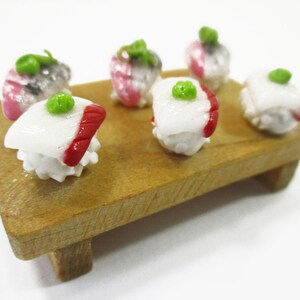 Dollhouse Miniature Japanese Food Sushi Sashimi Bento Lunch Set Doll Food 15944