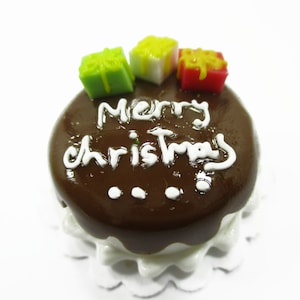 Dollhouse Miniature 1 Cake 2 cm Christmas Seasonal Dollhouse Food Supply 14925