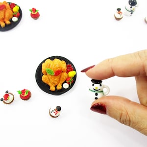 Conjunto de Natal em Miniatura 1:12 com Peru, Cupcake, Boneco de Neve, Caneca, Comida de Natal e Decoração de Cozinha para Casa de Bonecas.