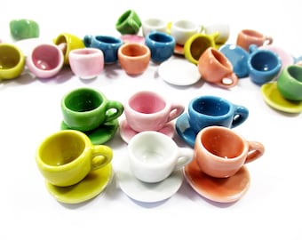 ミニチュア陶器マグカップセット：ドールハウスキッチン用品、10個