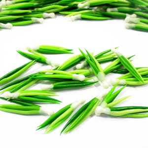 Lot 20 Dollhouse Miniature 1/12 Spring Green Onion: Clay Vegetable Food