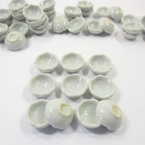 Dollhouse Miniatures Ceramic Kitchen Dinner 10x15 mm White Bowl Supply 11958