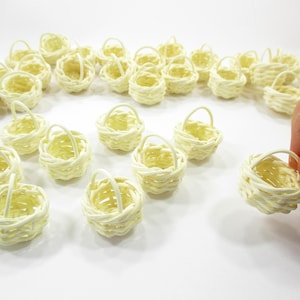 Dollhouse Miniature Handmade 100 Small Round Wicker Basket Supply 9521