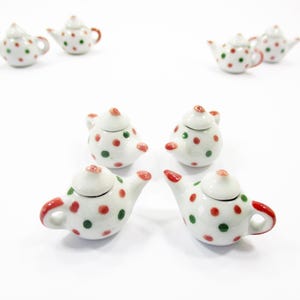 4 Coffee Teapot Christmas Paint Green Red Spot Dollhouse Miniature Ceramic 12928