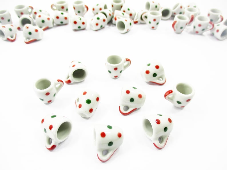 Taza de cerámica para té y café con 10 manchas de pintura verde y roja, miniatura para casa de muñecas 13224 imagen 2