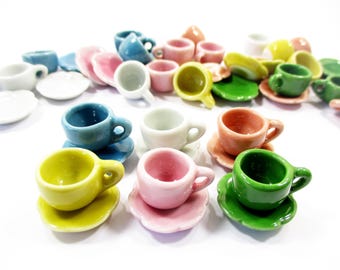 ミニチュア陶器カップ50個：小さなドールハウスの食器、キッチン用品