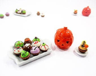 Dollhouse Miniatures Food Halloween Cup Cake Pumpkin Caved Jack-O-Lantern 15446