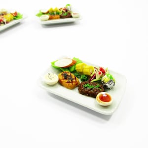 1:6 Dinner Chicken Meat Steak Beef Barbecue Grill Miniature Dollhouse Mini Tiny Doll Steak Food Supply Bake Potato Salad Ceramic Plate 14674