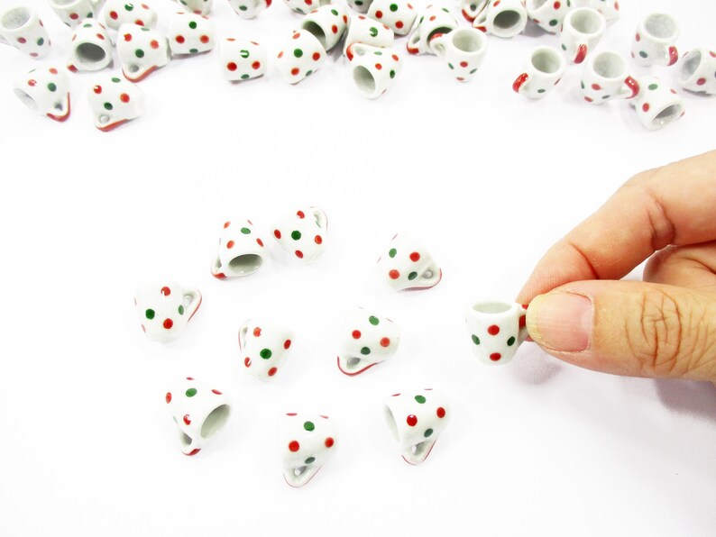 Taza de cerámica para té y café con 10 manchas de pintura verde y roja, miniatura para casa de muñecas 13224 imagen 5