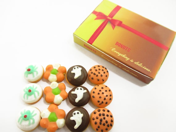 Dollhouse Miniatures Food Mixed Doughnut Paper Box Bakery Dessert Supply 14177