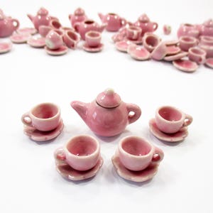 Tetera rosa en miniatura para casa de muñecas, taza, platillo y plato con forma de concha #S 4419