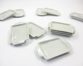 Juego de 6 bandejas de cerámica para hornear blancas de 30 x 40 mm para miniaturas de casas de muñecas 10582