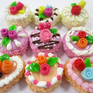 Dollhouse Miniatures Food Cakes 9 Assorted Rose Flower Cake 1.5 cm Dessert 16562