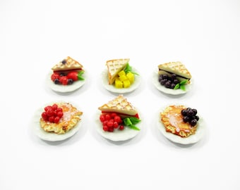 6 Dollhouse Miniature 1/12 Fruit Waffle Pie: Ceramic Plates, Clay Dessert