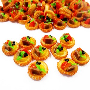 10 Tartaletas de Frutas en Miniatura: Pan de Panadería de Arcilla para Casa de Muñecas, Hecho a Mano a Escala 1/12