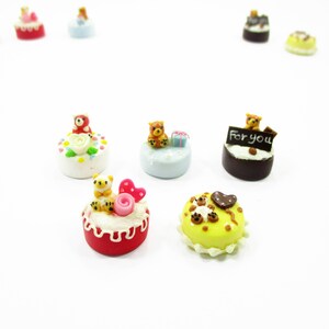 Dollhouse Miniature Food 1.5 cm 5 Mixed Tiny Bear Color Cake Dolls Bakery 15734