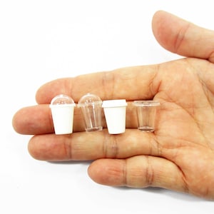 Tazas de café en miniatura a escala 1:12 con tapa, accesorio para tazas de bebidas, batidos y frappés de casas de muñecas.
