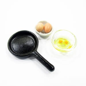 Dollhouse Miniatures Food Preparation Cooking Frying Pan Breakfast Set Dollhouse Accessory Miniature Accessory Dollhouse Food Supply 15877