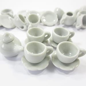 4/9 White Cup Teapot Saucer Scallop Plate Dollhouse Miniature Ceramic #M 3860