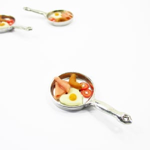 Dollhouse Miniatures Frying Pan Egg Ham Breakfast Cooking Kitchen Supply 15222