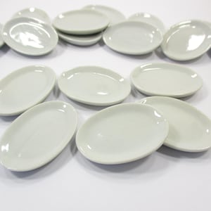 6 White Oval Plate Dish 40mm Dollhouse Miniature Ceramic Supply Kitchen 12444