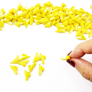 Set van 50 miniatuur bananen van klei (schaal 1/12): Fruitaccessoires voor poppenhuizen, voedselbedeltjes