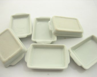 6 White Baking Pan Tray 20x30 mm Dollhouse Miniatures Ceramic Supply 10883