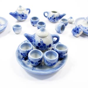 Poppenhuisminiaturen keramische blauwe bloem orchideeverf theekop set theepot 13247